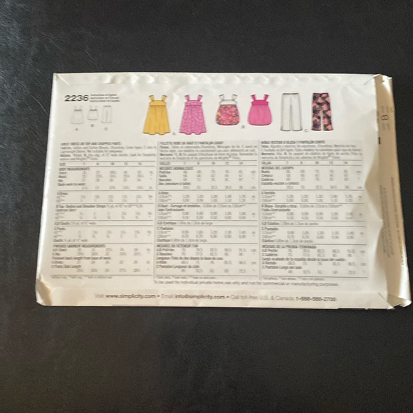 3/20 Simplicity 2236 uncut sewing pattern - Picture 2 of 3